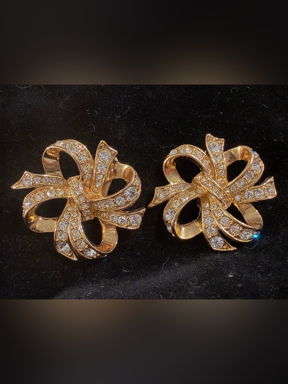 Vintage Kenneth J Lane Gold Bow Rhinestone Clip on Earrings